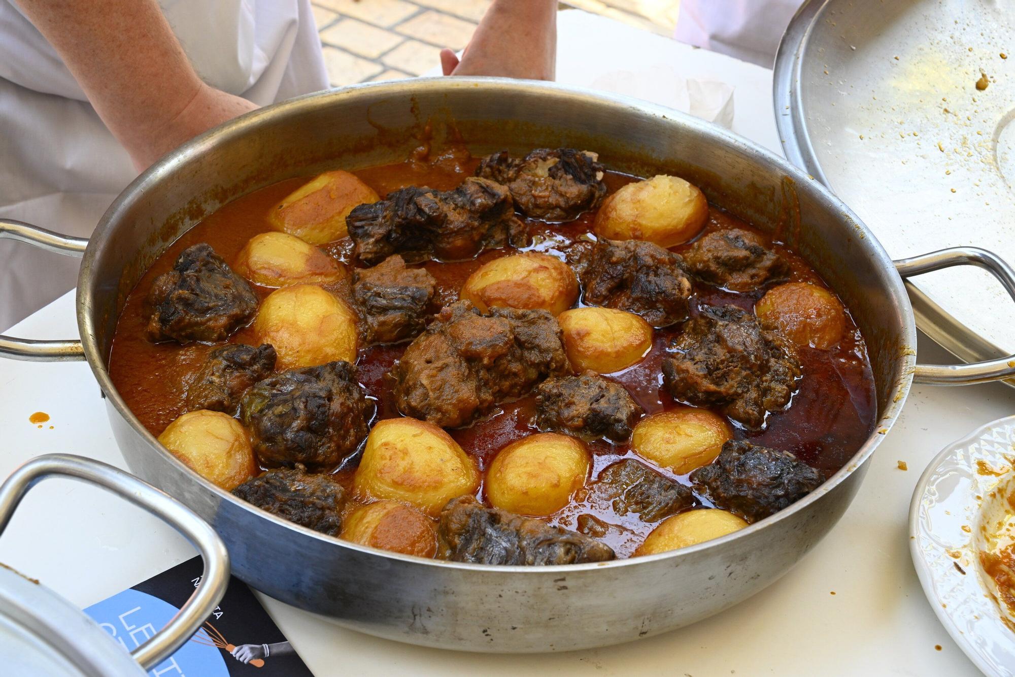 En imágenes: concurso gastronómico de rabo de toro en Aste Nagusia