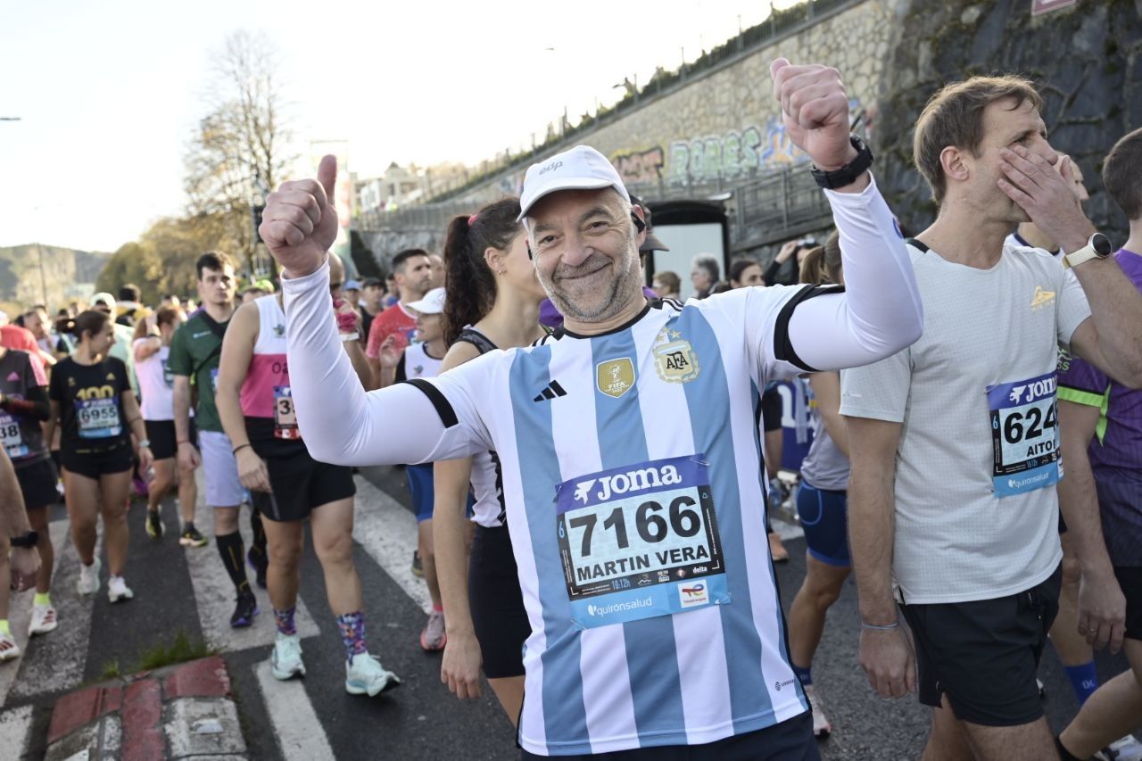Ilusión y concentración en la salida de la Behobia-San Sebastián