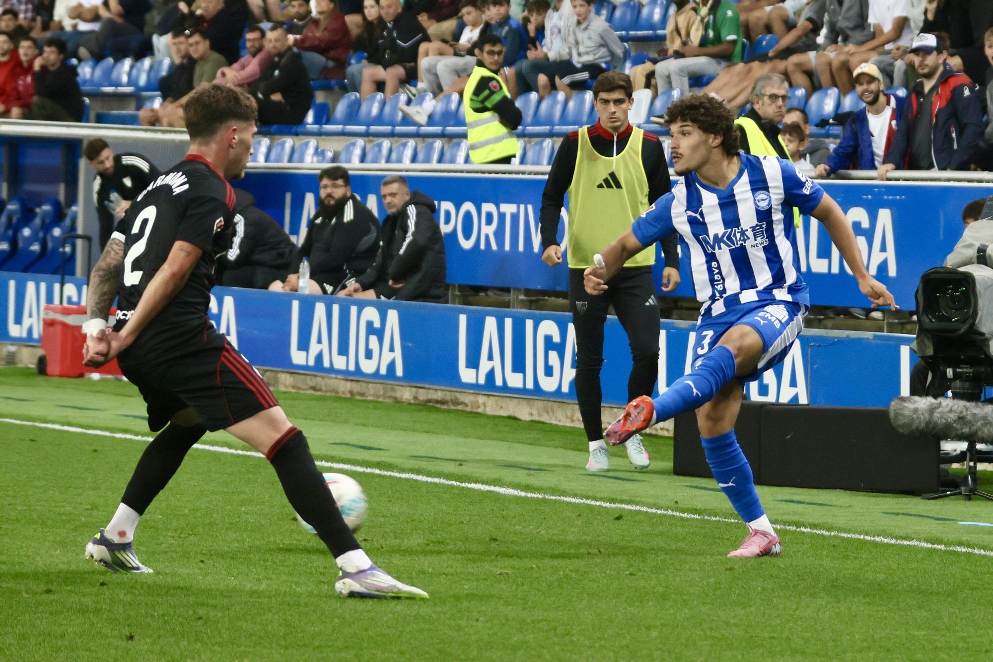 En imágenes: El Alavés cae en Mendizorroza ante el Sevilla