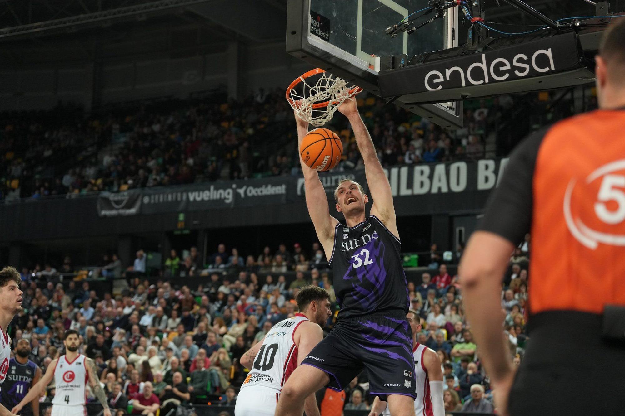 En imágenes: el Surne Bilbao Basket arrolla sin piedad al Zaragoza