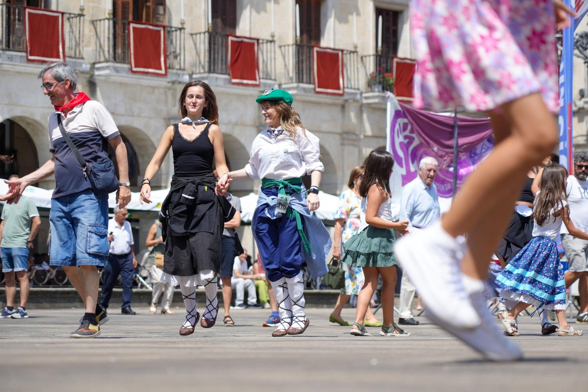 En imágenes: Otro día de fiesta en Vitoria-Gasteiz