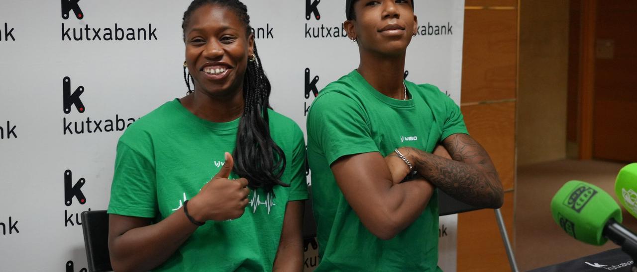 Dembele y Toussaint, presentadas como jugadoras del Araski