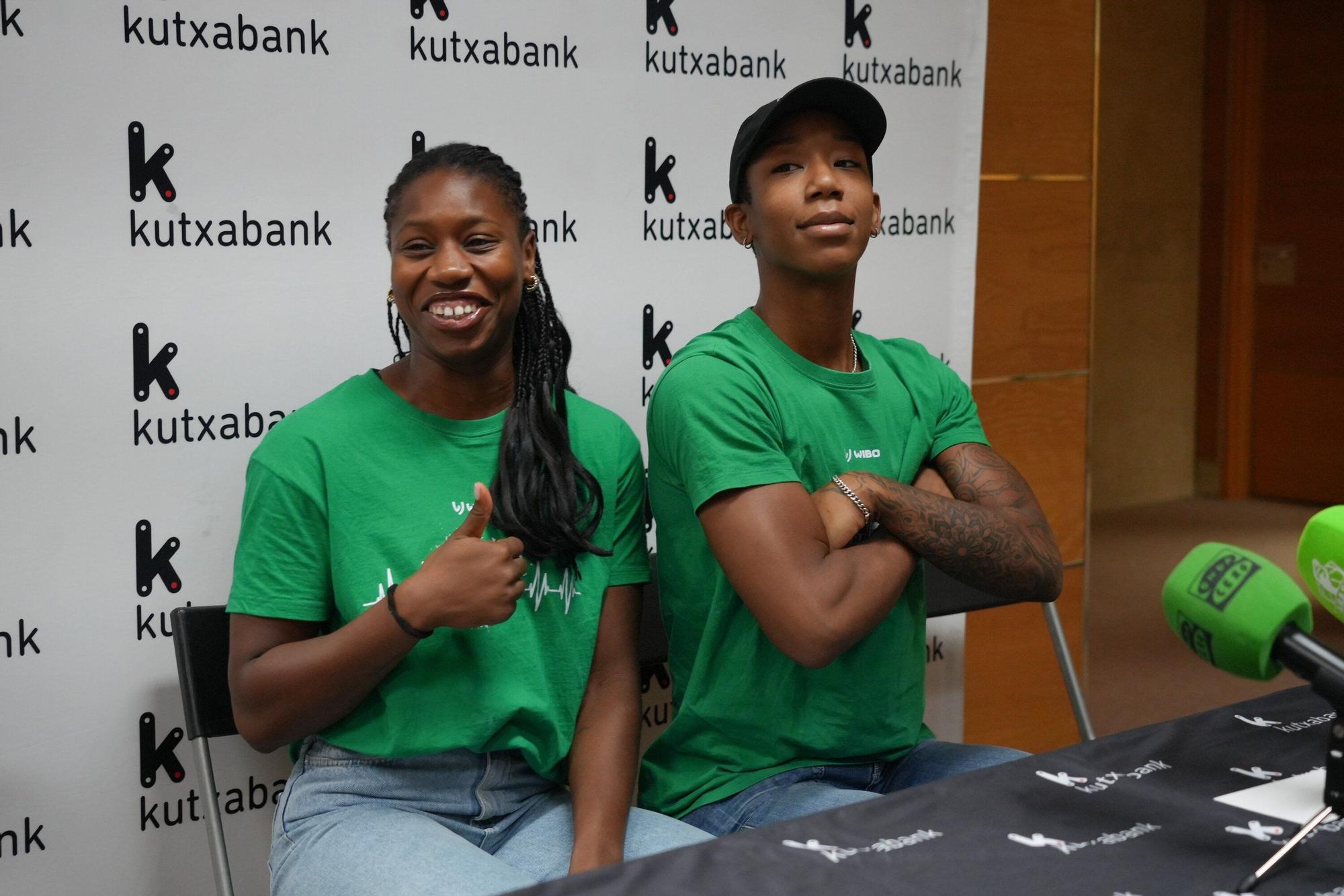 Dembele y Toussaint, presentadas como jugadoras del Araski