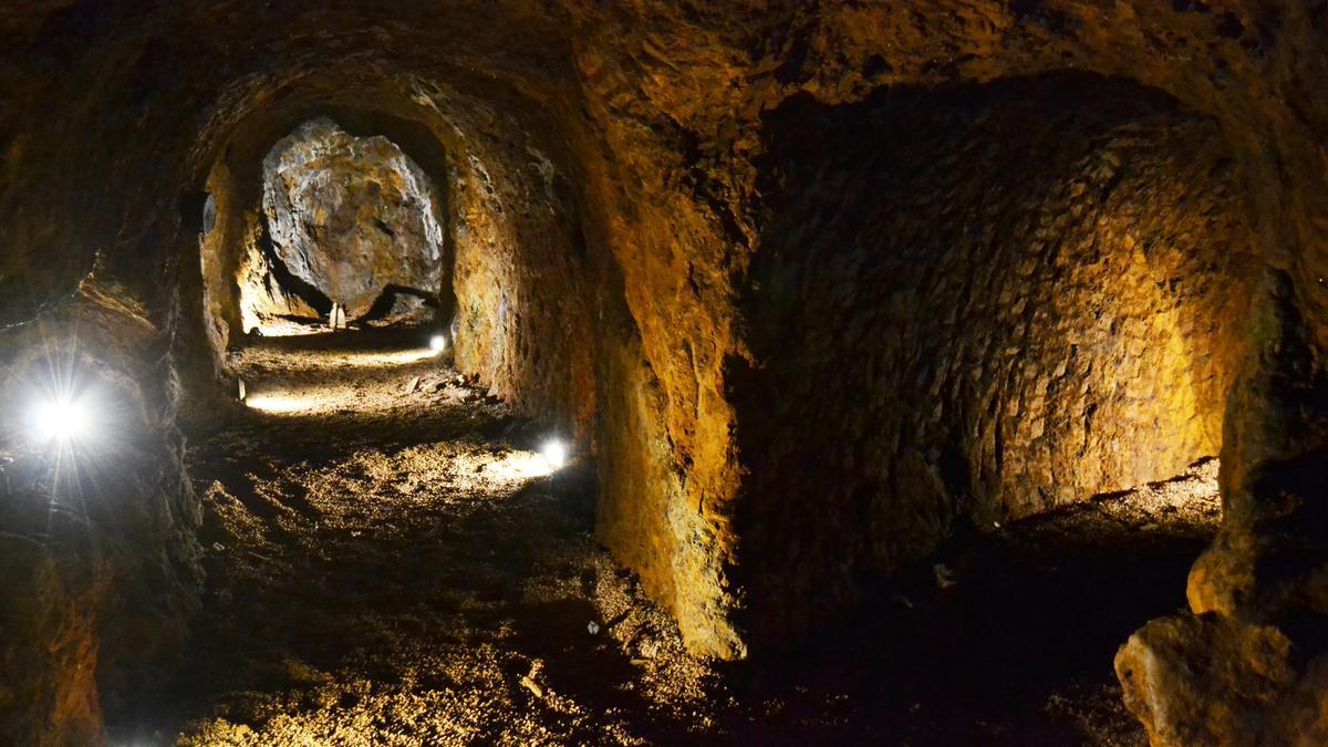 Interior de las minas de Aizpea