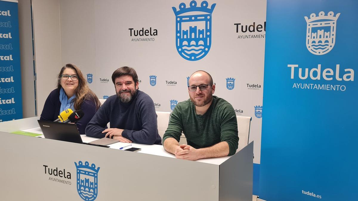 Olga Risueño, Eneko Larrarte y Alberto Lajusticia de Contigo Tudela.