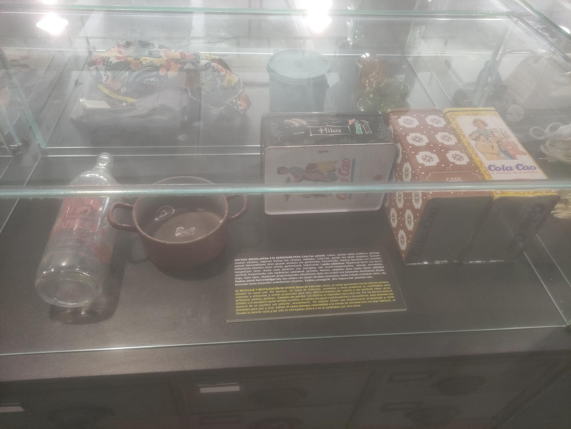 Exposición de objetos de hace unas décadas, en Legazpi