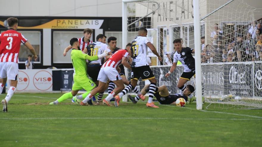 El Bilbao Athletic se estrella con el palo