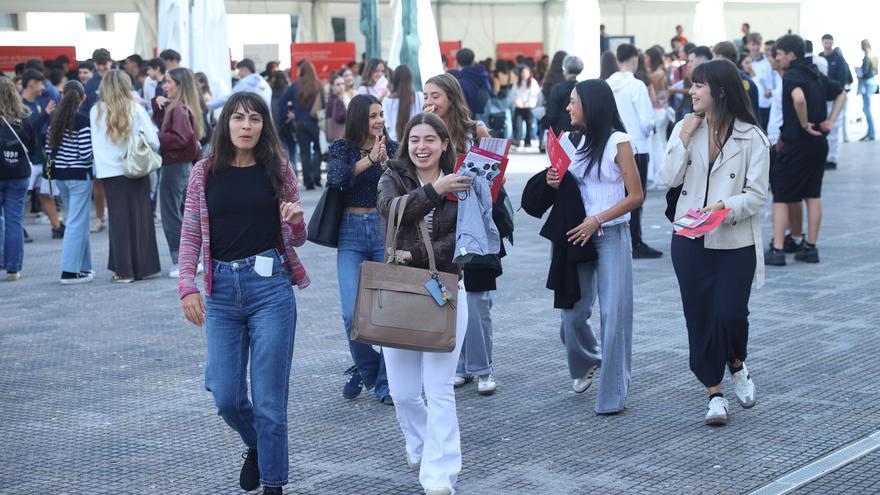 El 35,4% de la población de 18 a 24 años cursa estudios universitarios en Navarra