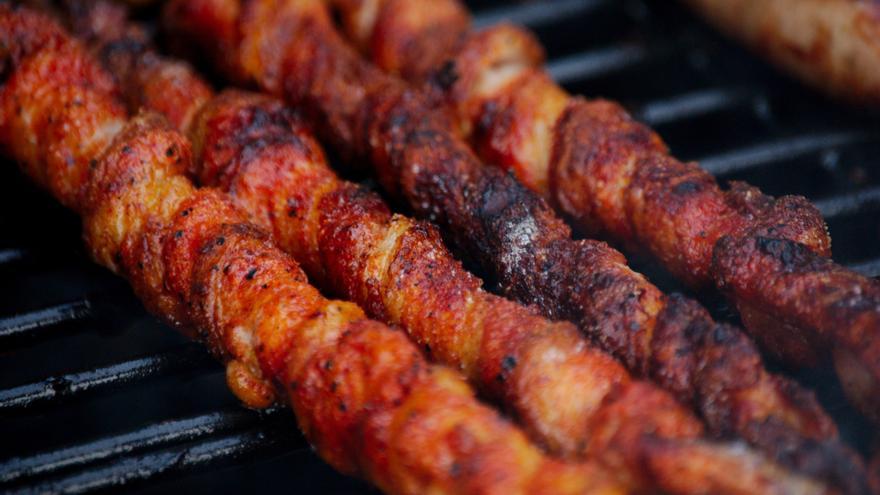 Nutrición al descubierto: los riesgos ocultos de consumir carne carbonizada