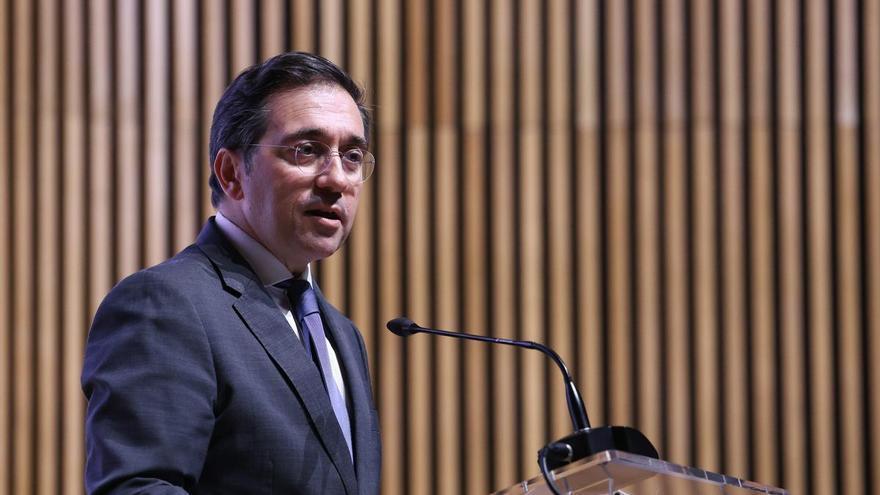 Albares celebra el acuerdo de alto el fuego entre Tailandia y Camboya