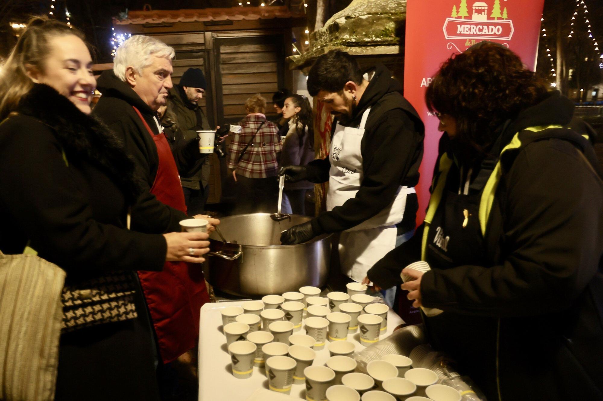 La Florida se sumerge en la Navidad con su mercado y el Belén