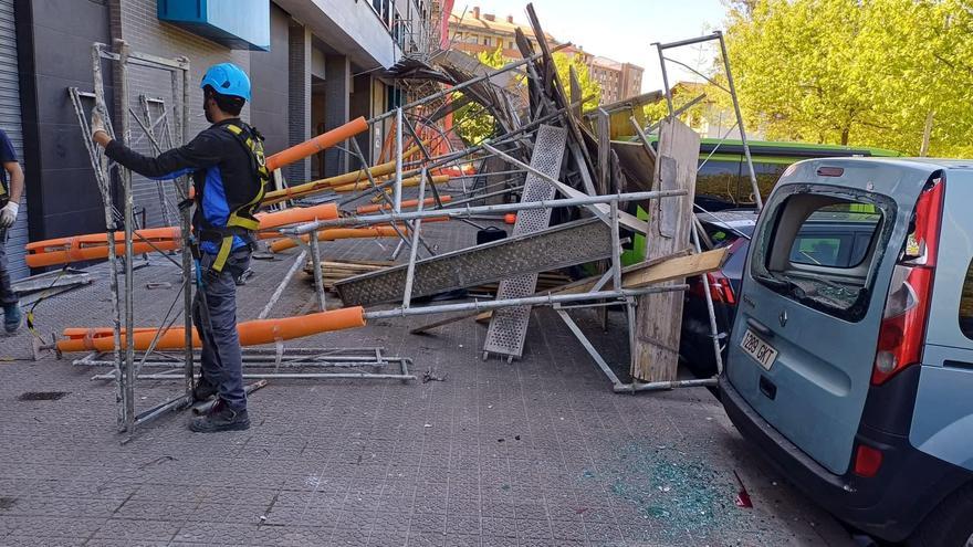 Un herido tras desplomarse un andamio en Trapagaran