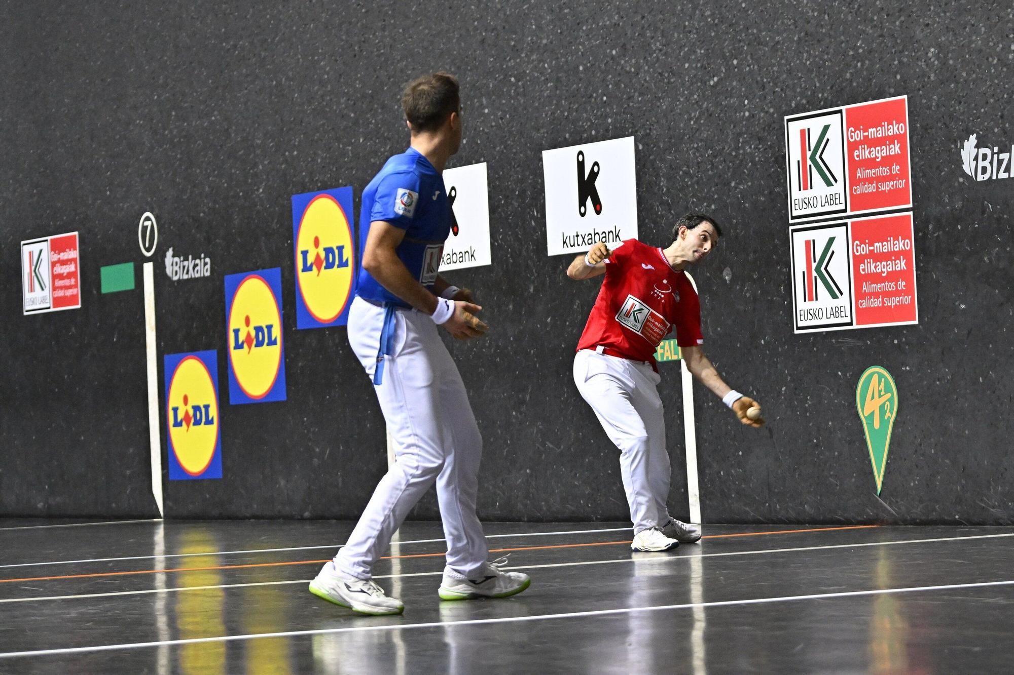 Jokin Altuna supera a Jon Ander Peña en la primera jornada de la liguilla de cuartos de final del Cuatro y Medio.