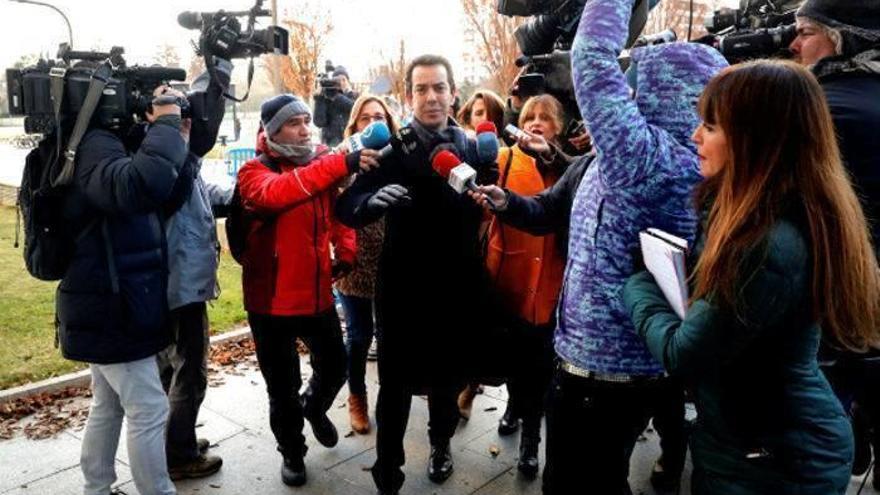 El abogado, &quot;muy contento&quot; por la libertad porque &quot;solo hizo una consulta&quot;