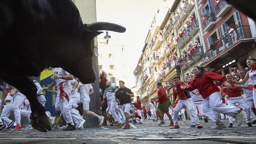 El segundo encierro de San Fermín 2022: los Fuente Ymbro van a lo suyo, otro encierro limpio