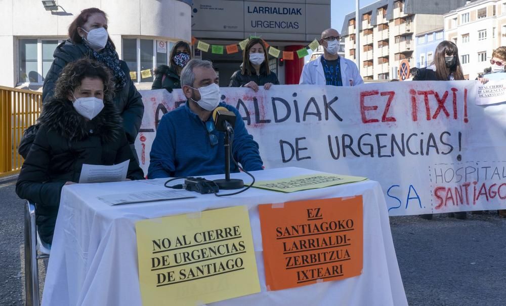 Nueva protesta junto a las Urgencias de Santiago