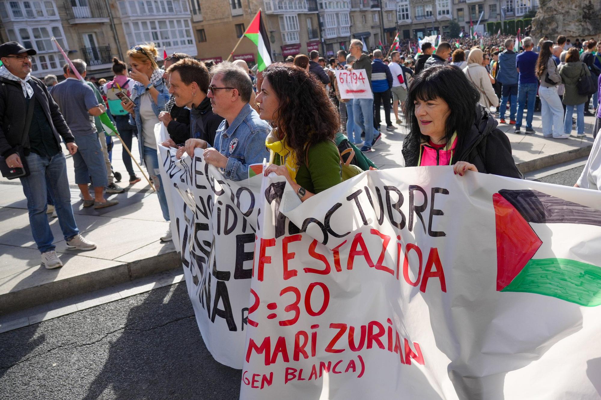 Manifestación en favor del pueblo de Gaza en Vitoria