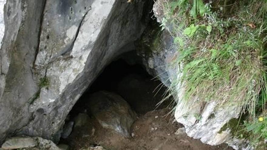Un desprendimiento fue vital para conservar la cueva ritual de Praileaitz