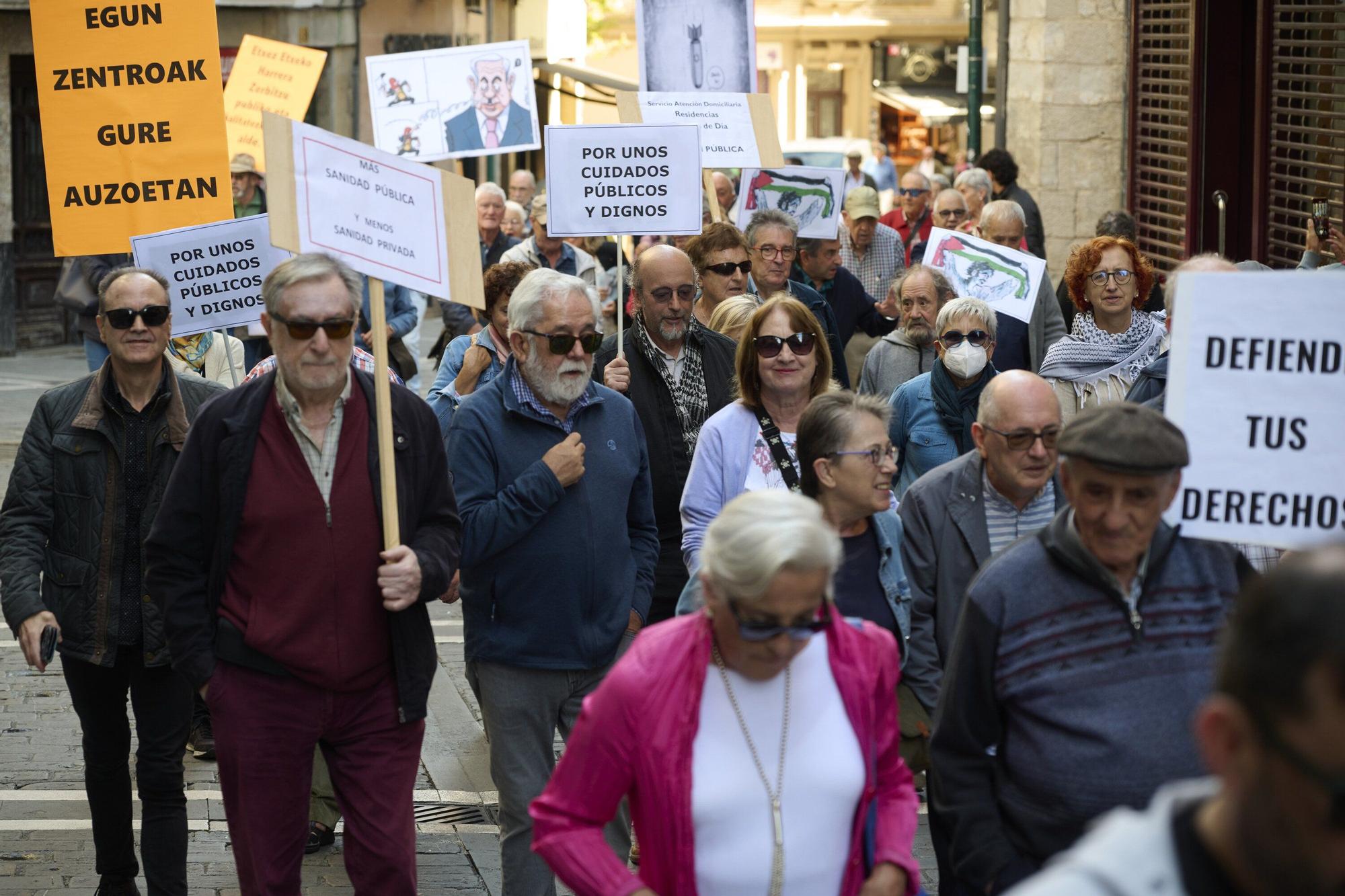 Manifestación en Pamplona de la plataforma 'Mayores frente a la crisis'