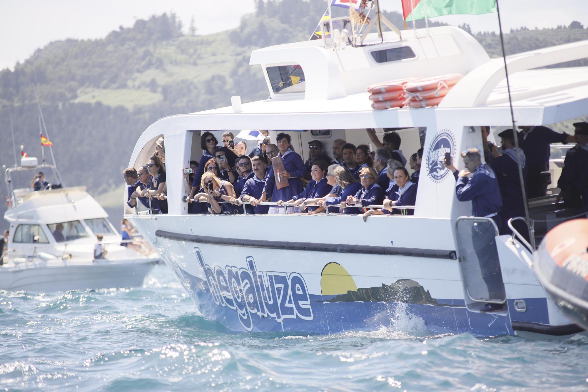 Bermeo cumple con la tradición en Madalenas: lanzamiento de la teja con un recuerdo especial para Palestina