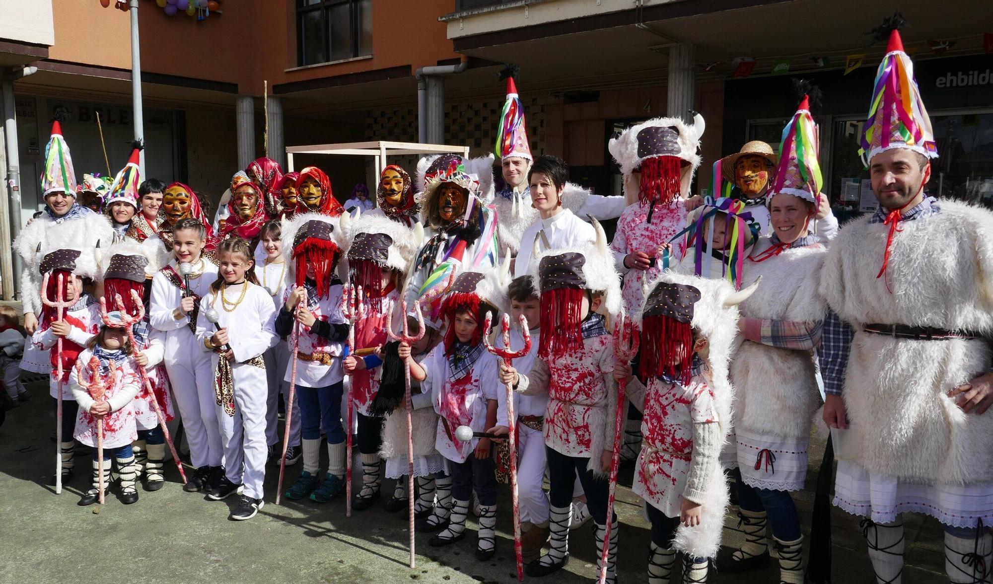 La magia del carnaval transforma Lekunberri