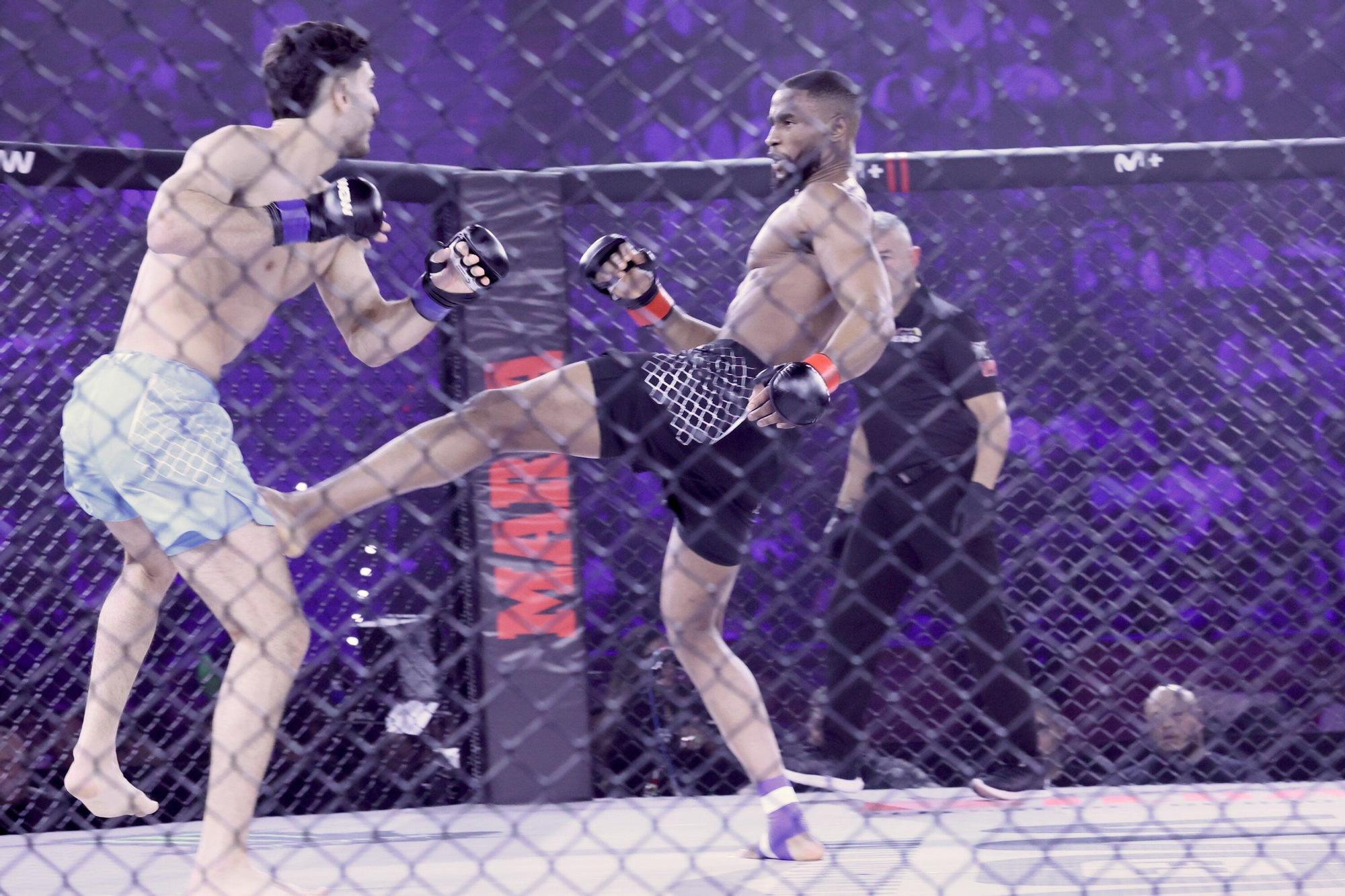 En imágenes: El Buesa se rinde al MMA con Topuria como estrella