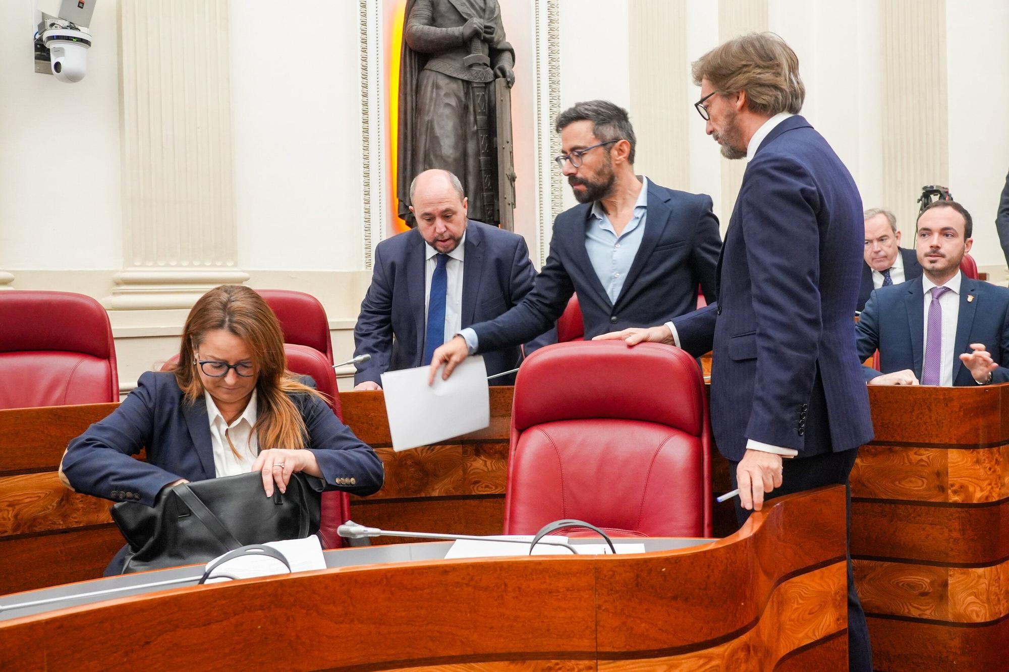 En imágenes: Pleno Tradicional de noviembre de Juntas Generales