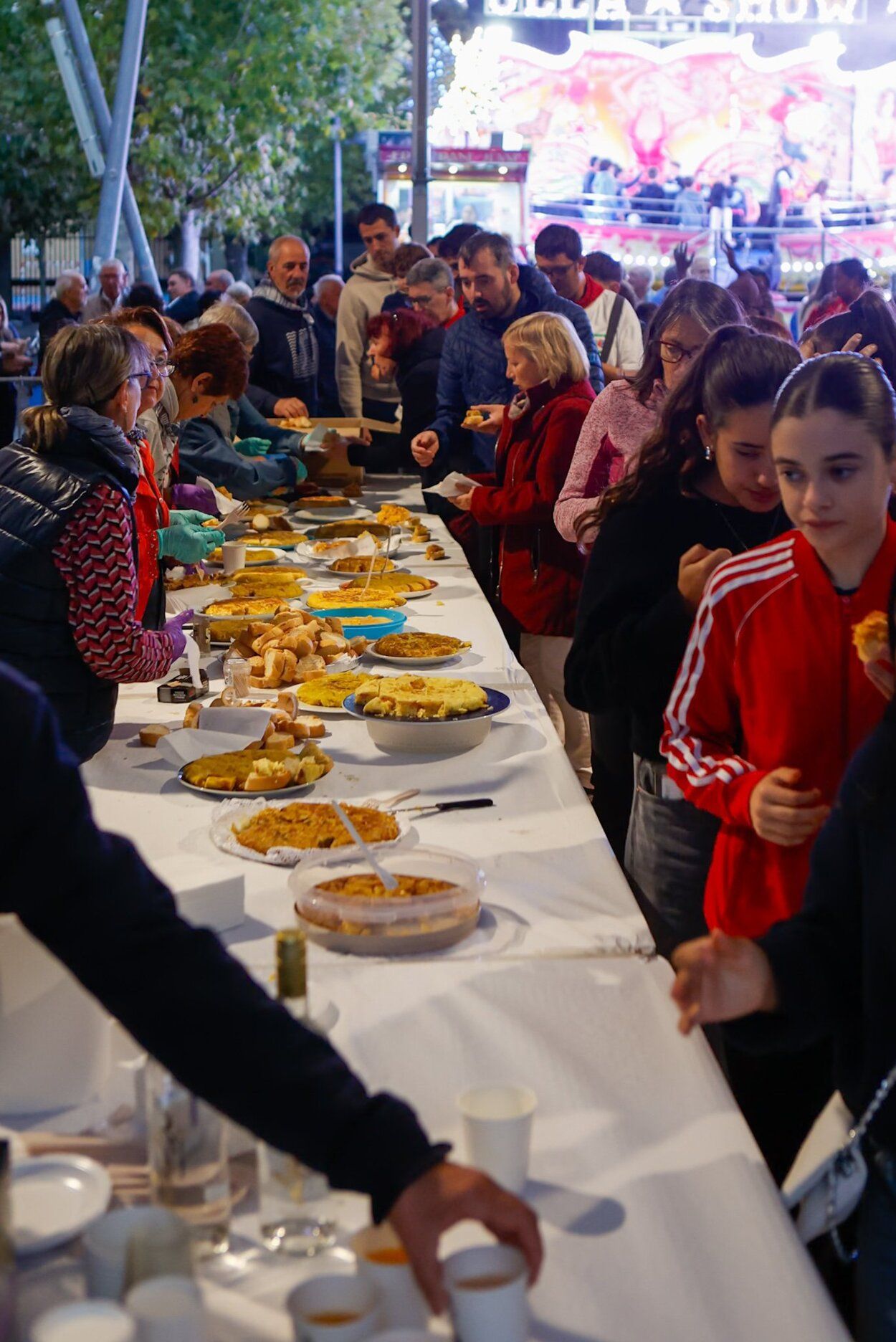 Fotos del concurso de tortilla de patata en Villava-Atarrabia