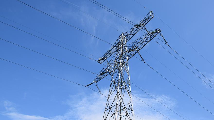 El Ministerio no autoriza las autopistas eléctricas de Forestalia que atravesaban Sakana y la Zona Media de Navarra