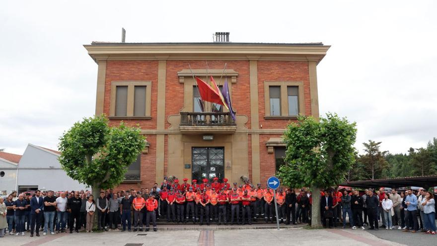 Minuto de silencio en las comisarías de Policía Foral en recuerdo a los cinco fallecidos