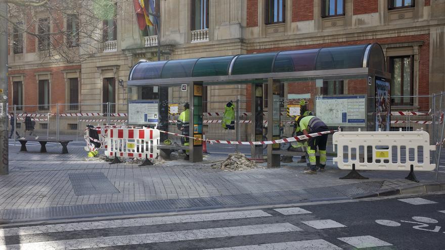 Comienzan las obras en la vía de las villavesas del paseo de Sarasate