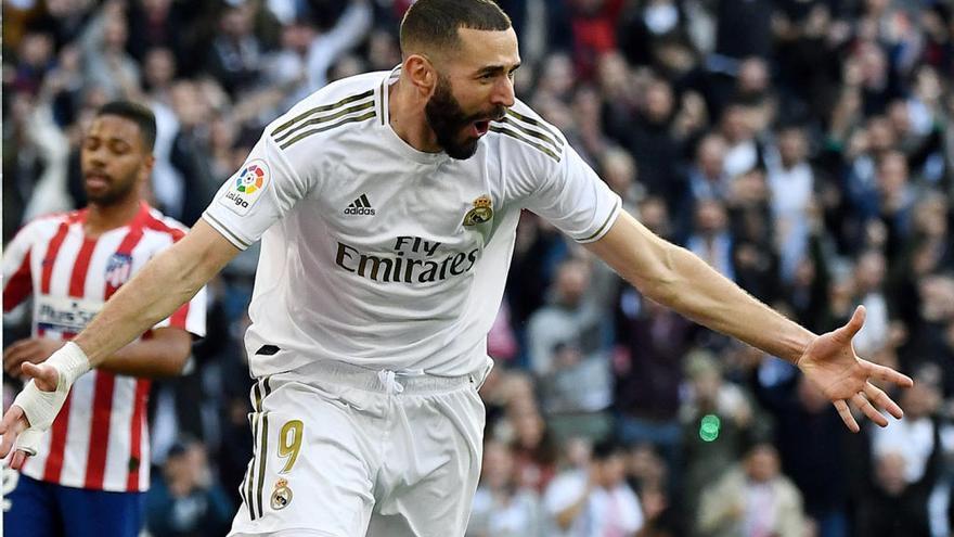 Karim Benzema. El delantero francés es otro sin Cristiano Ronaldo. Cerró el pasado curso como segundo máximo goleador de LaLiga con 21 tantos, cuatro menos que Leo Messi, y volverá a ser el principal argumento ofensivo del Real Madrid.