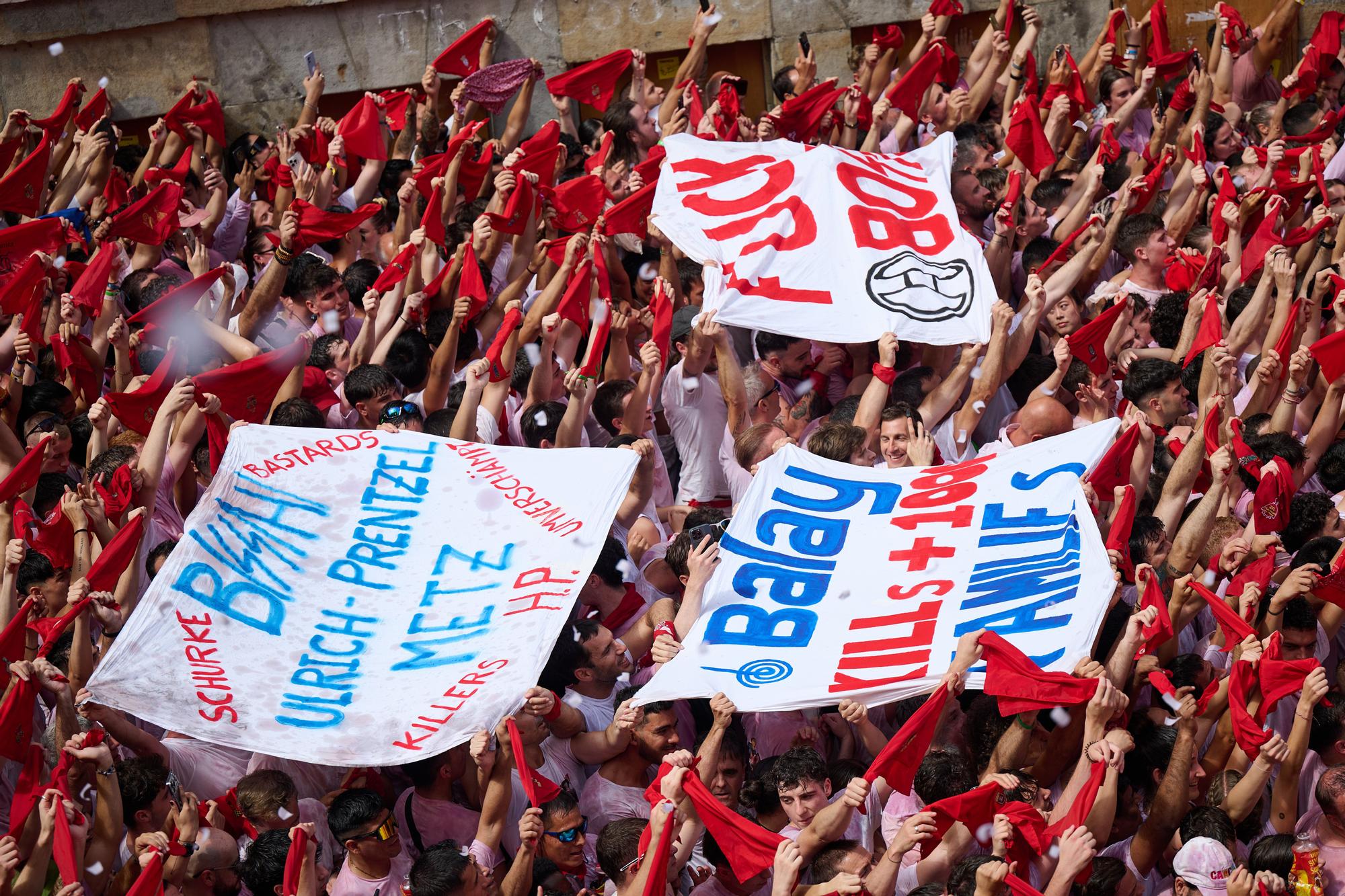 Fotos del  Chupinazo de San Fermín 2025 en Pamplona: ¡La fiesta más internacional se enciende con un grito solidario por Palestina!