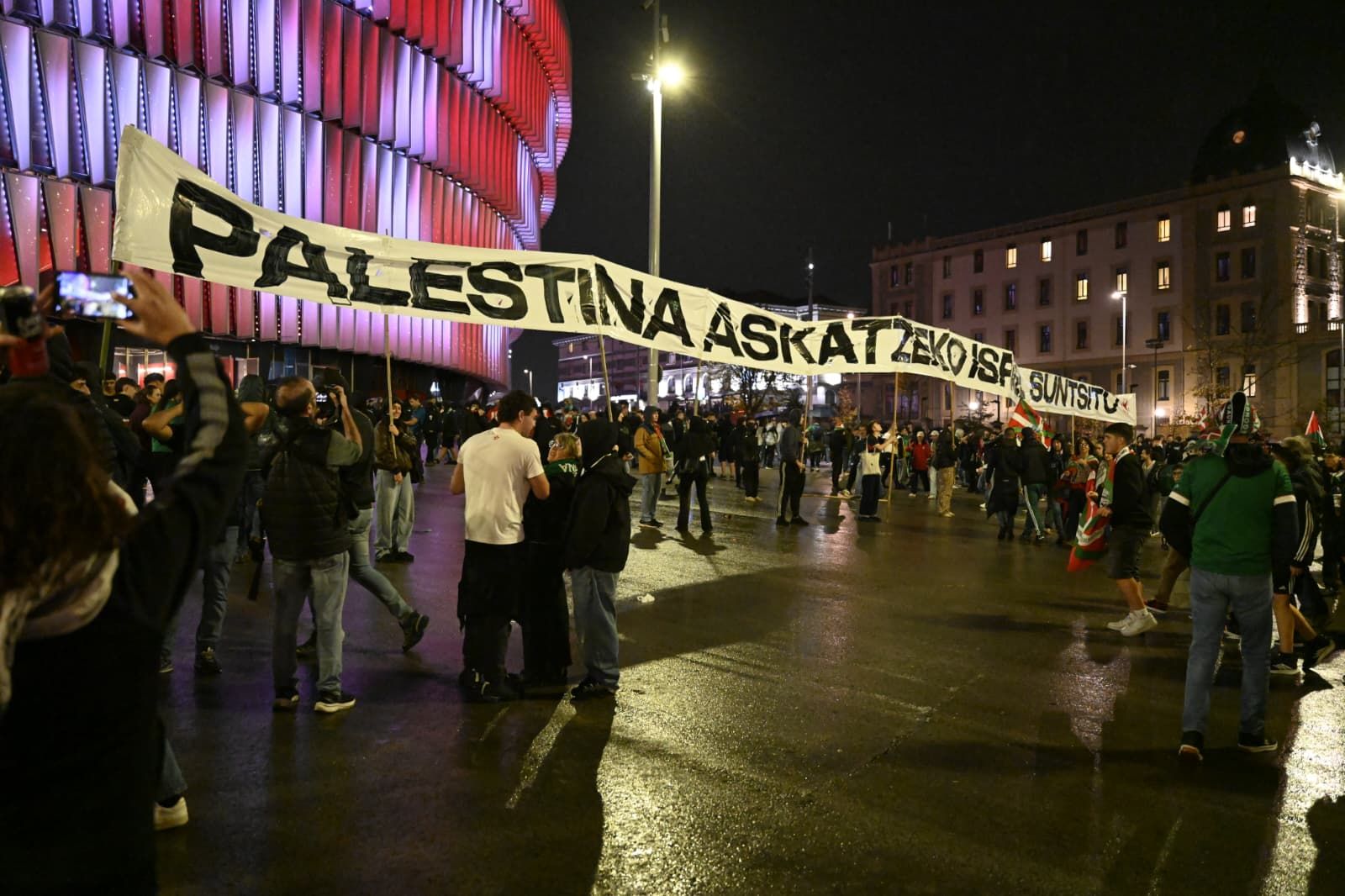Las mejores imágenes del ambiente festivo en apoyo a Palestina