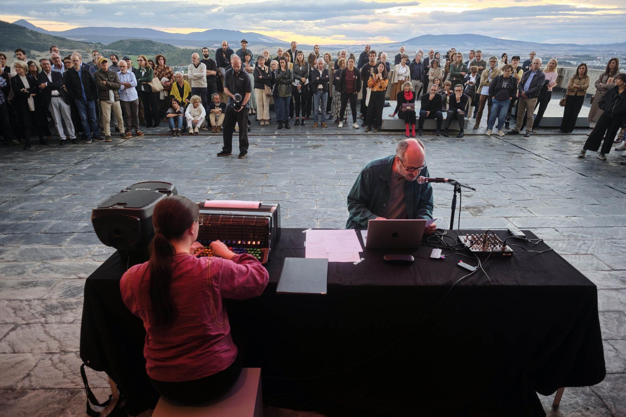 Fotos del acto social de DANOK OTEIZA en el museo de Alzuza