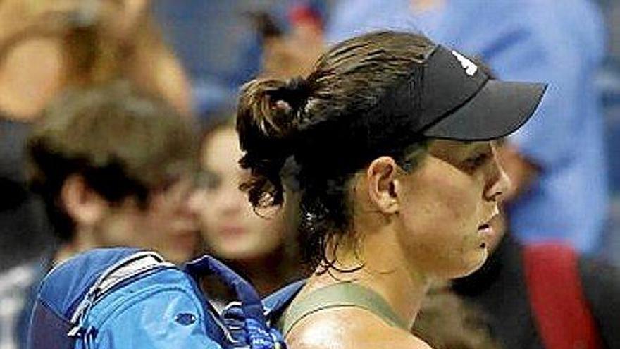 Muguruza recriminó a Krejcikova su conducta al saludarse en la red tras el partido. Foto: Efe