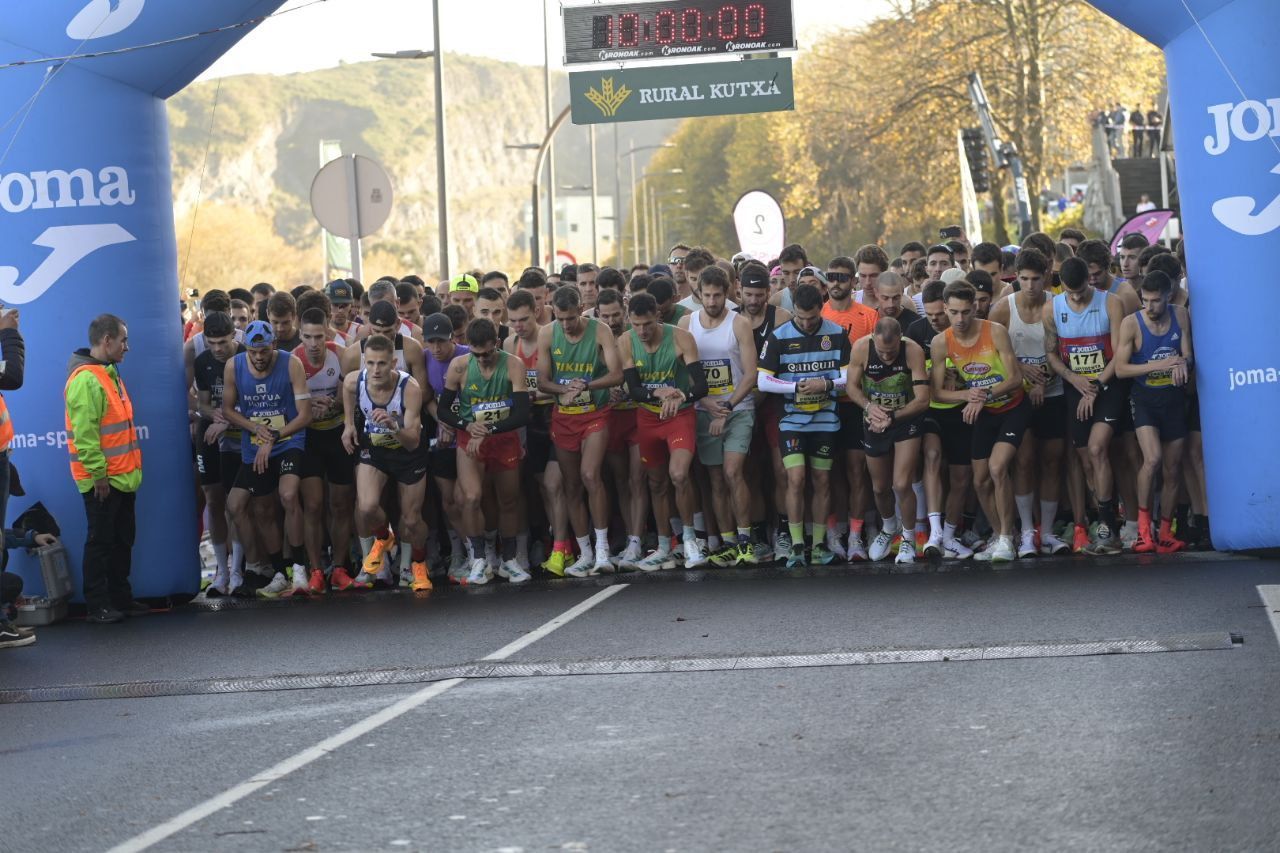 Ilusión y concentración en la salida de la Behobia-San Sebastián