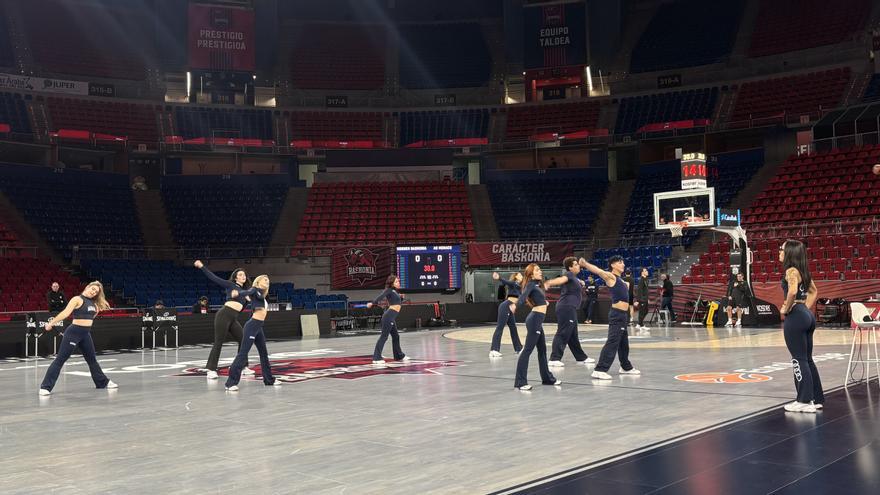En imágenes: Una jornada con el Dancing Team Baskonia