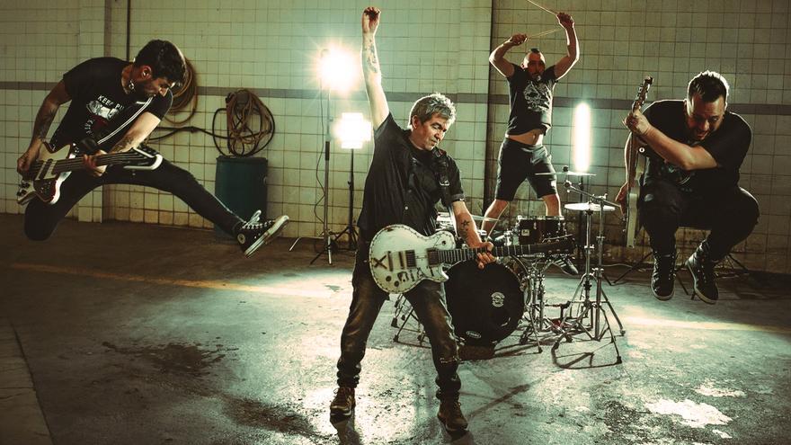 “Barricada era rock callejero; lo de urbano que se lo queden los reguetoneros”