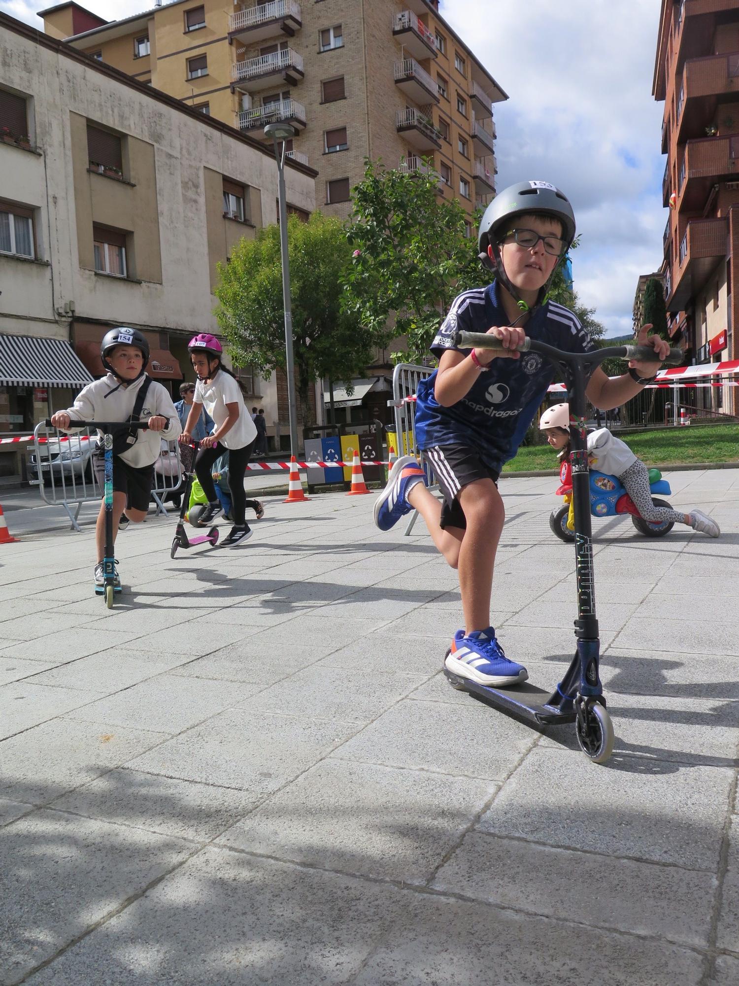 El Día de las Cuadrillas de fiestas de Urretxu, en imágenes