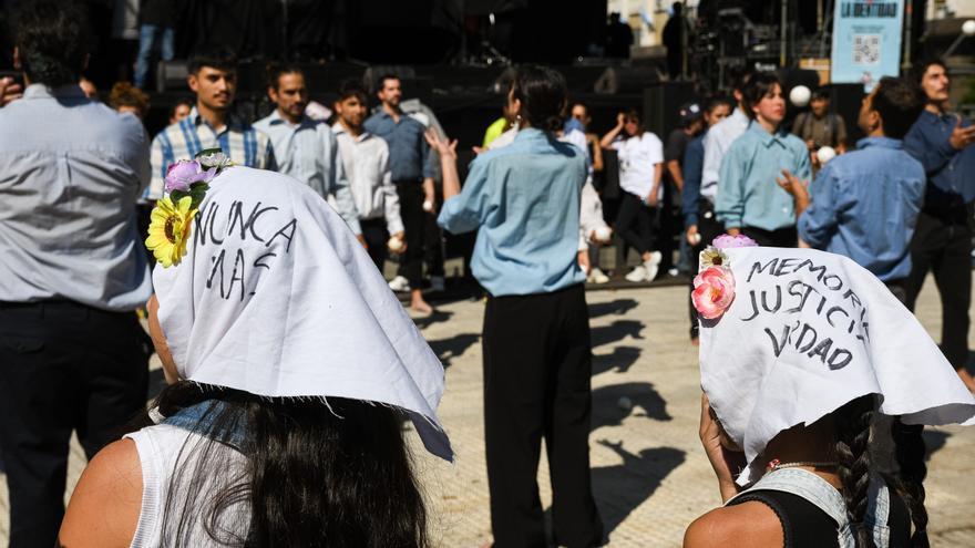 El Gobierno de Milei minimiza los crímenes de la dictadura en Argentina en el 50 aniversario del golpe