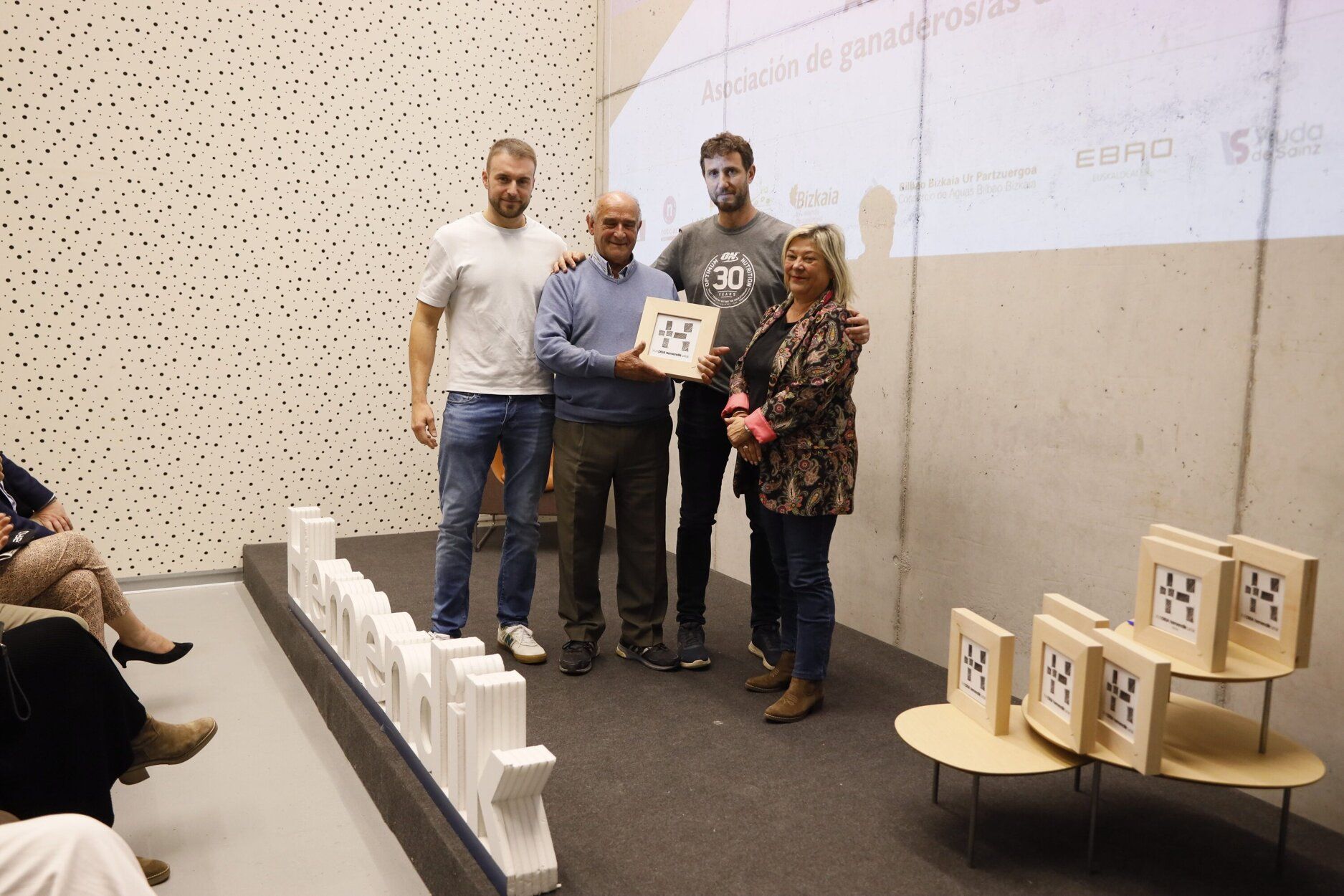 En imágenes: Así ha sido la gala DEIA Laboral Kutxa Hemendik Sariak de Enkarterri