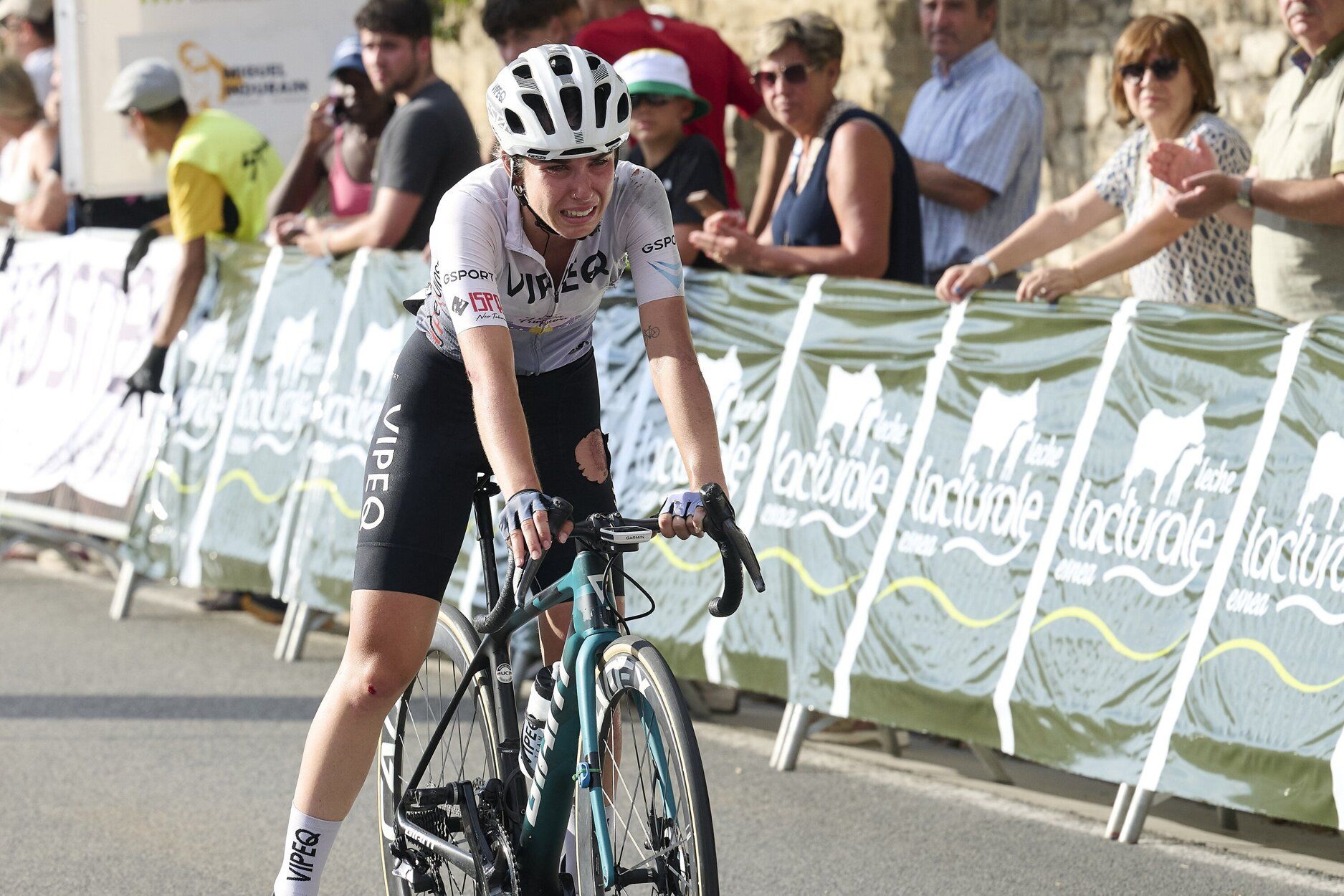 Irati Aranguren conquista la Vuelta Ciclista a Pamplona