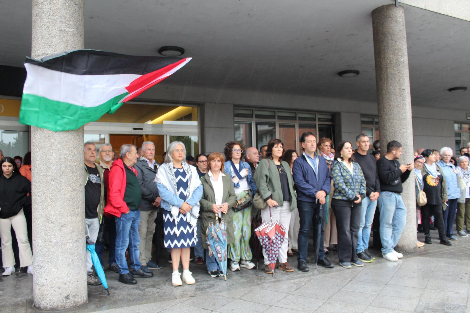 Más de 200 personas se concentran el Basauri contra el genocidio en Gaza