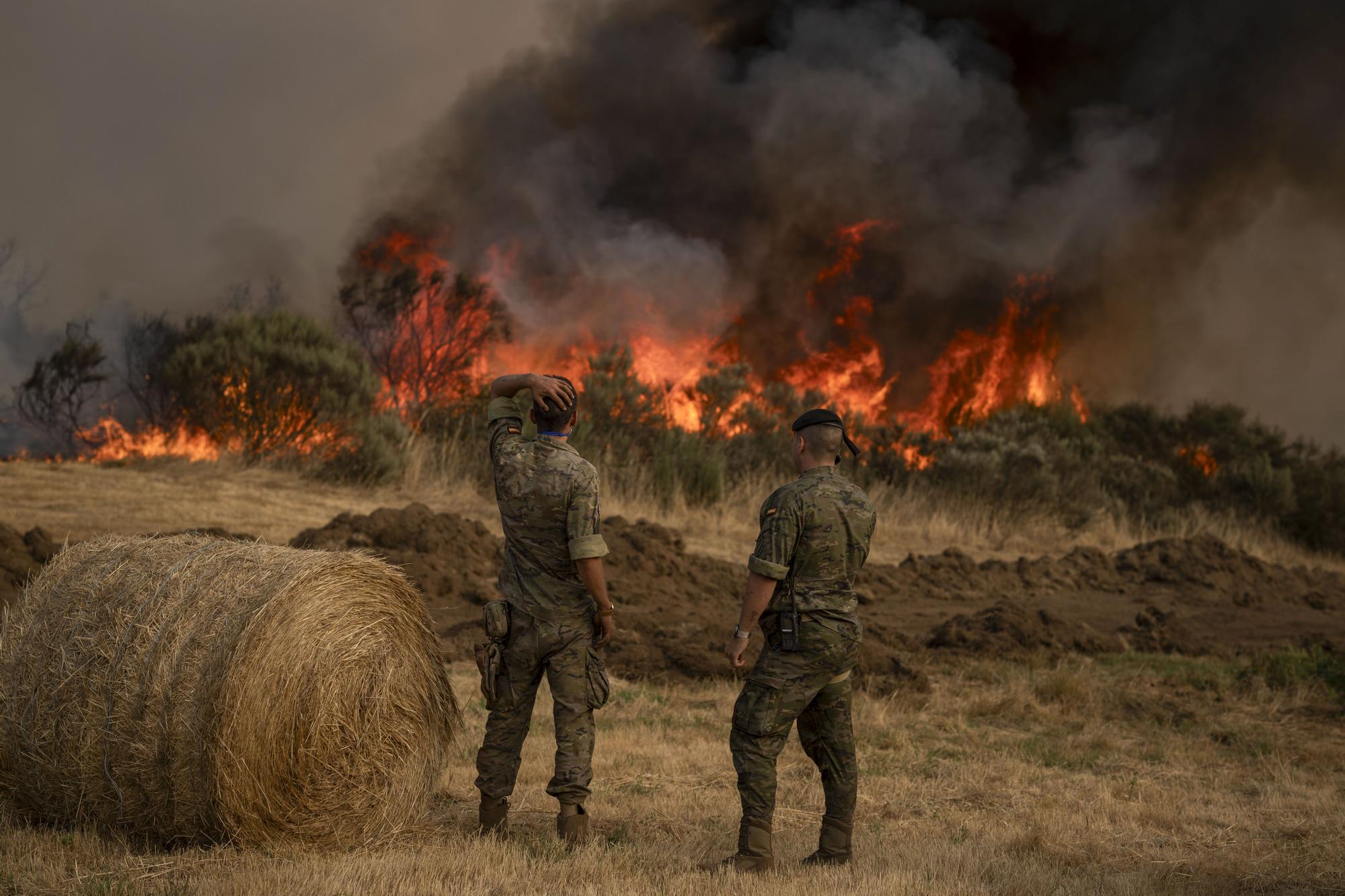 Incendios en Ourense: labores de extinción en un nuevo fuego declarado en A Gudiña