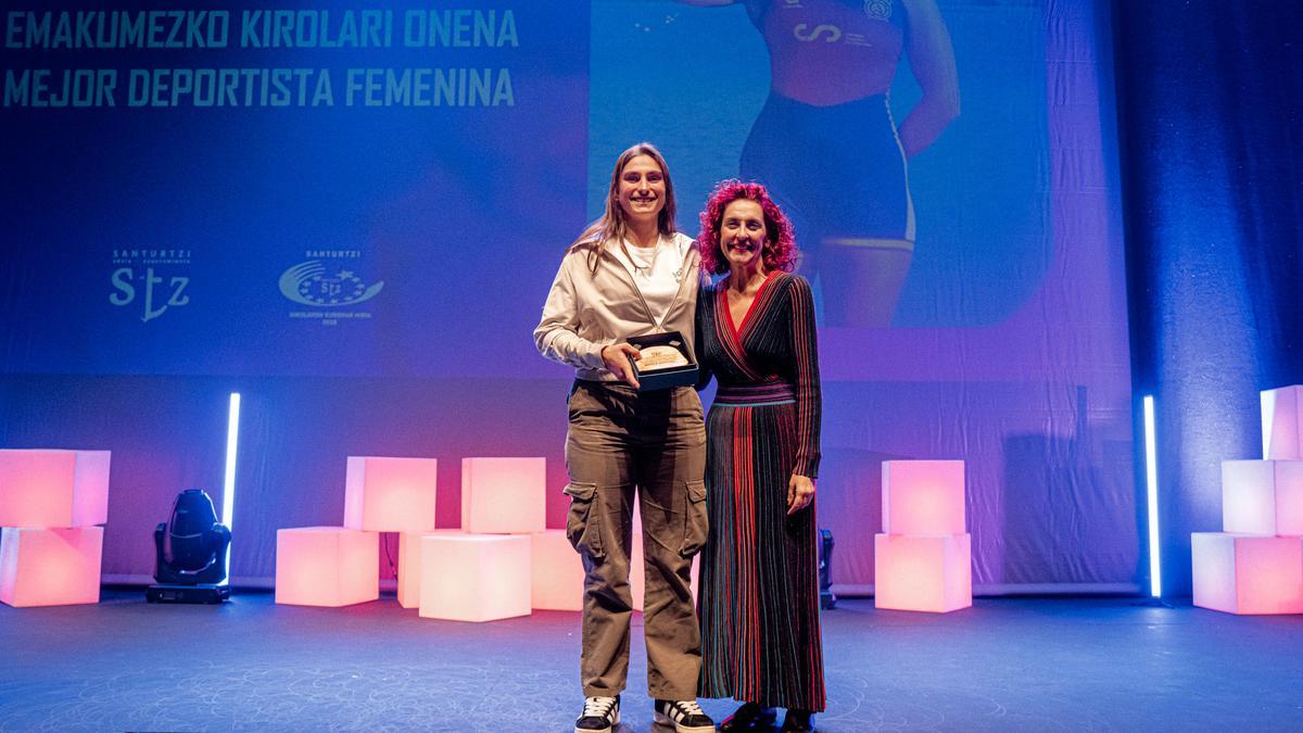 FOTO 9 RRSSLa remera Mikele Agüero fue reconocida como mejor deportista femenina.