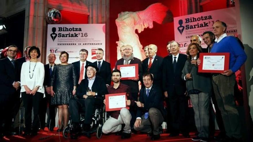 Urkullu reitera que el empleo es prioridad, &quot;la mejor política social&quot;