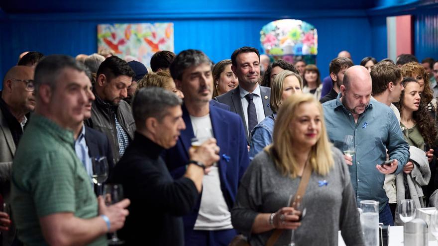 El cóctel que nutre de fondos al autismo en Álava