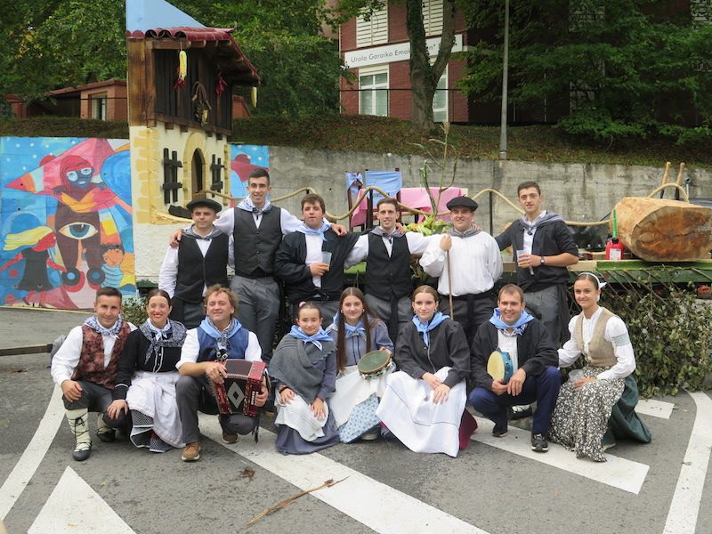 El desfile de la Euskal Jaia de Urretxu, en imágenes