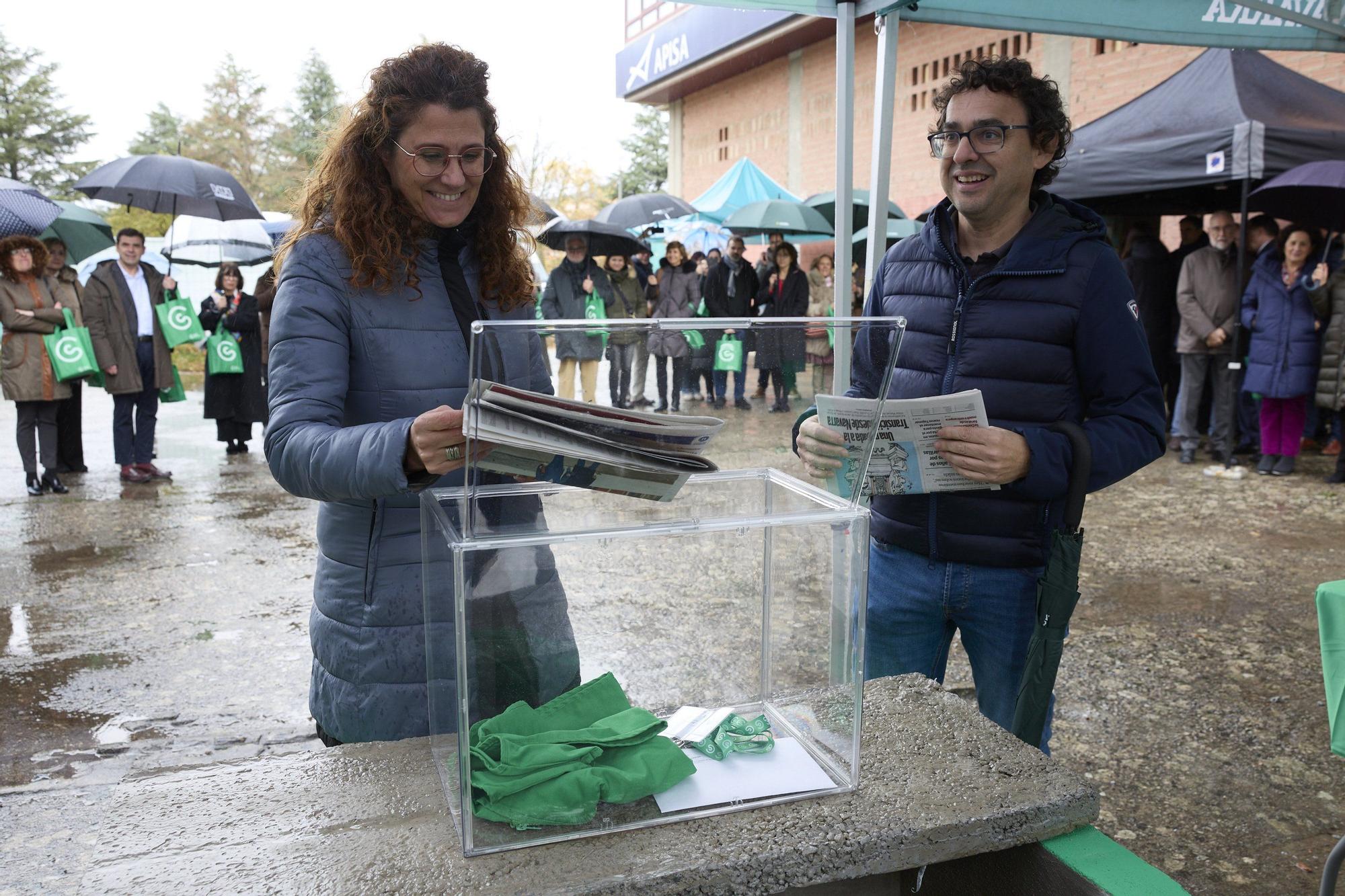 Colocación de la primera piedra del nuevo espacio abierto de la AECC 'La casa de la Vida'